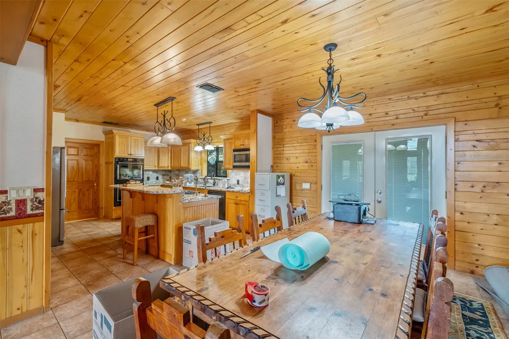 15753 COUNTY ROAD 223 Tyler, TX 75707