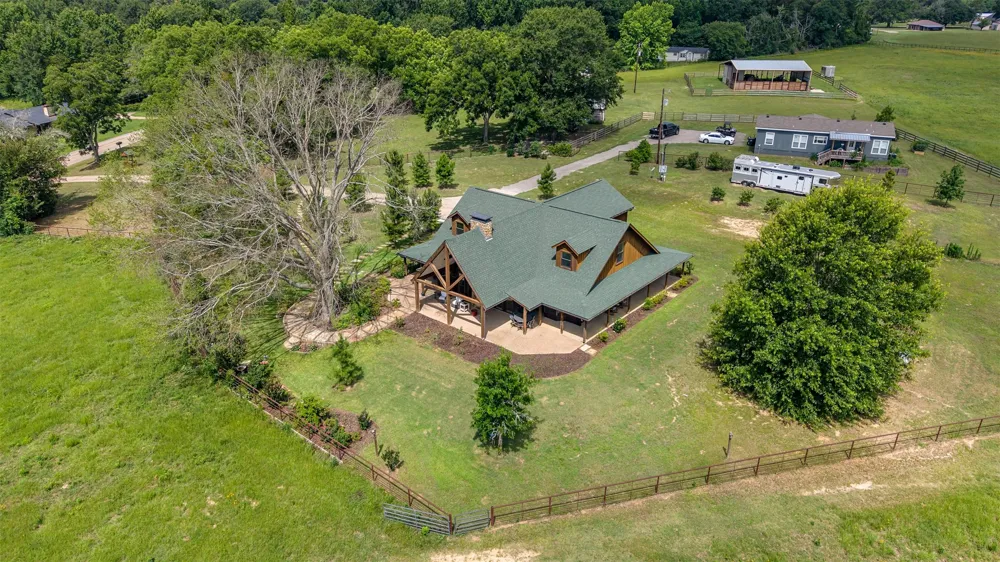 15753 COUNTY ROAD 223 Tyler, TX 75707