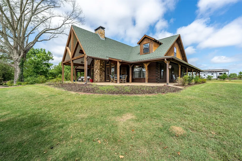 15753 COUNTY ROAD 223 Tyler, TX 75707