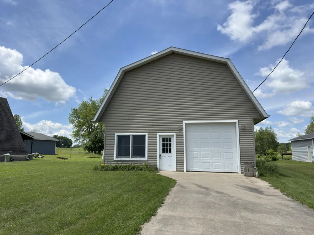 Fair Lake Drive Delton, MI 49046