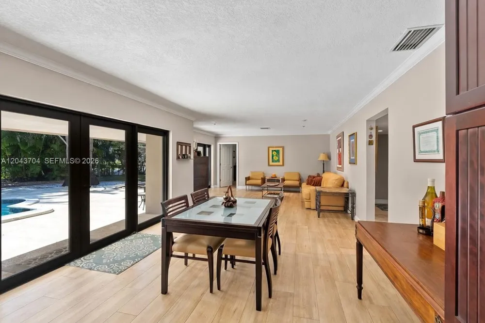 7430 SW 142nd Ter Palmetto Bay, FL 33158