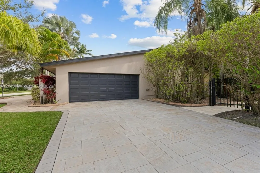 7430 SW 142nd Ter Palmetto Bay, FL 33158
