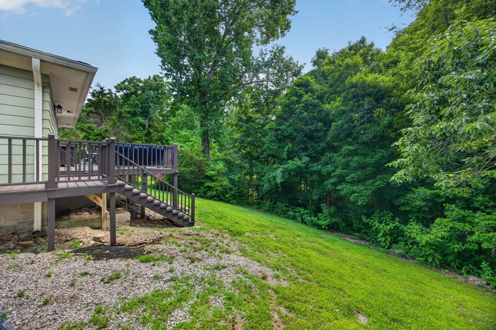 94 Cummins Ct Celina, TN 38551