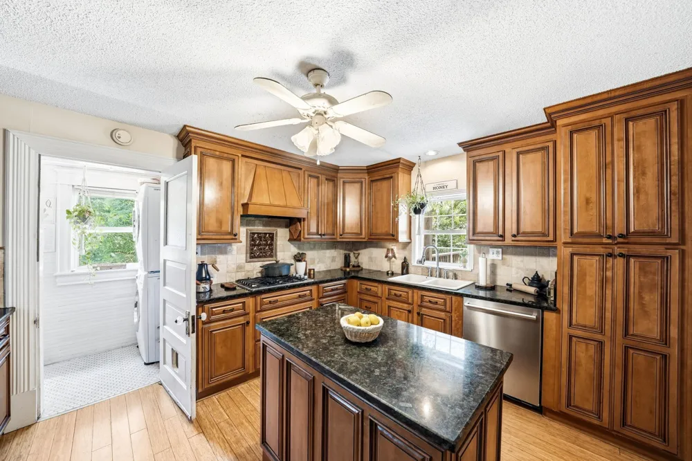 1641 Old Fayetteville Hwy Lynchburg, TN 37352