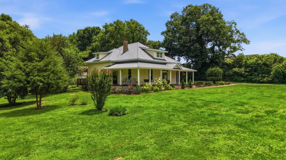1641 Old Fayetteville Hwy Lynchburg, TN 37352