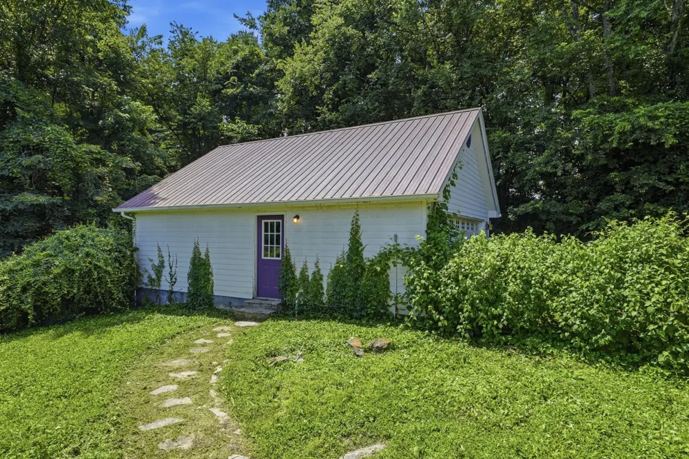 1641 Old Fayetteville Hwy Lynchburg, TN 37352