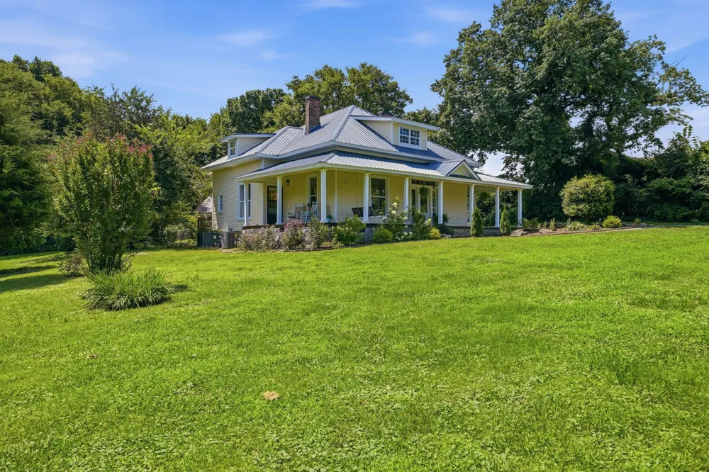 1641 Old Fayetteville Hwy Lynchburg, TN 37352