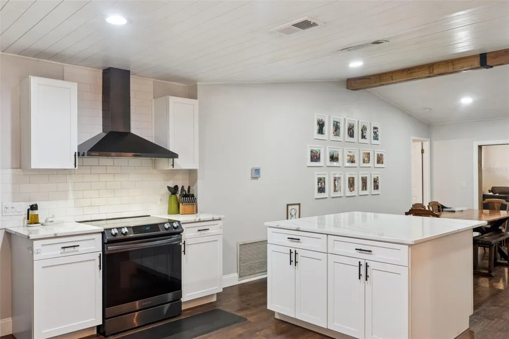 1404 BEVERLY LANE Casselberry, FL 32707