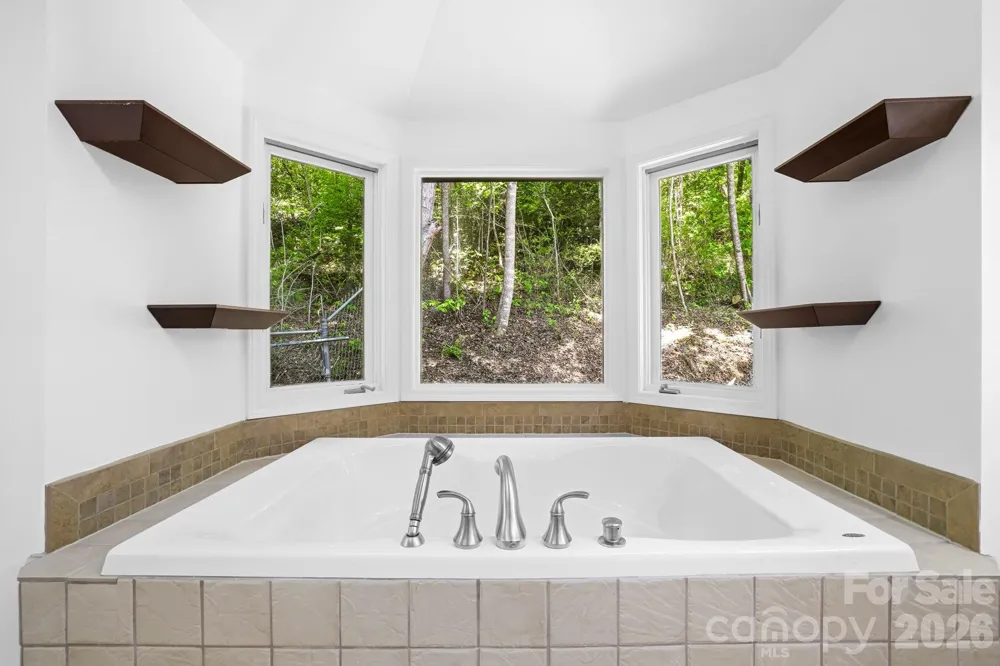270 Blake Branch Road Sylva, NC 28779