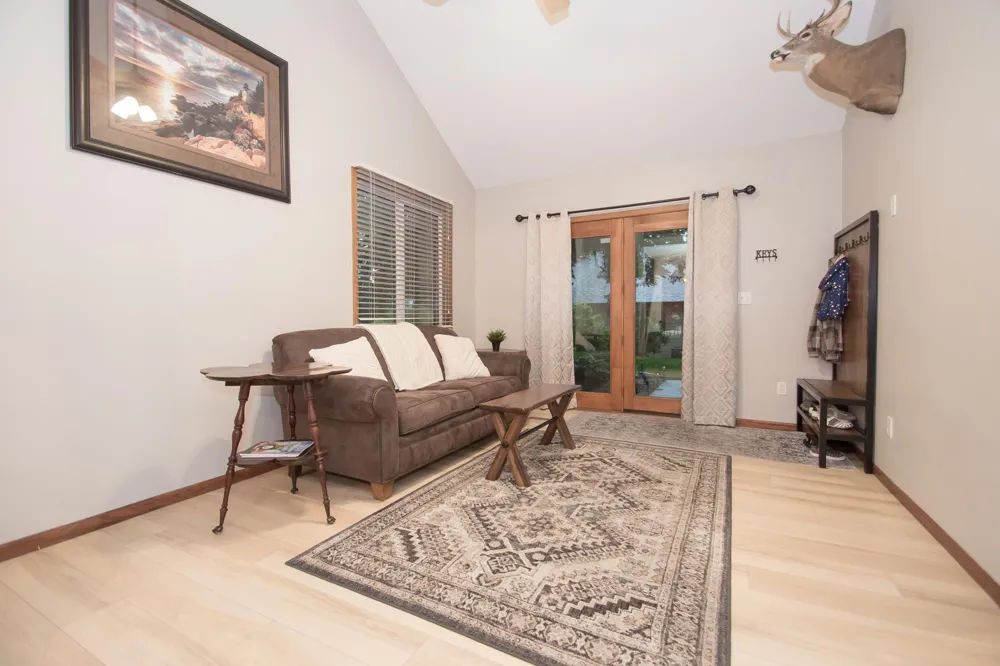 544 Auburn Place NW #H Elk River, MN 55330