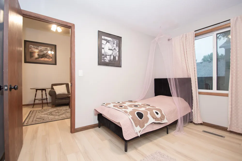 544 Auburn Place NW #H Elk River, MN 55330