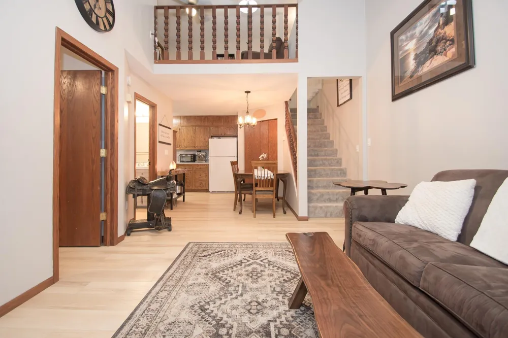 544 Auburn Place NW #H Elk River, MN 55330