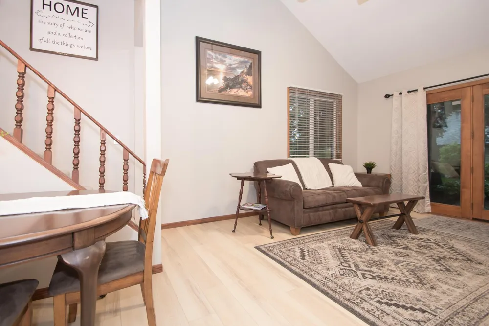 544 Auburn Place NW #H Elk River, MN 55330