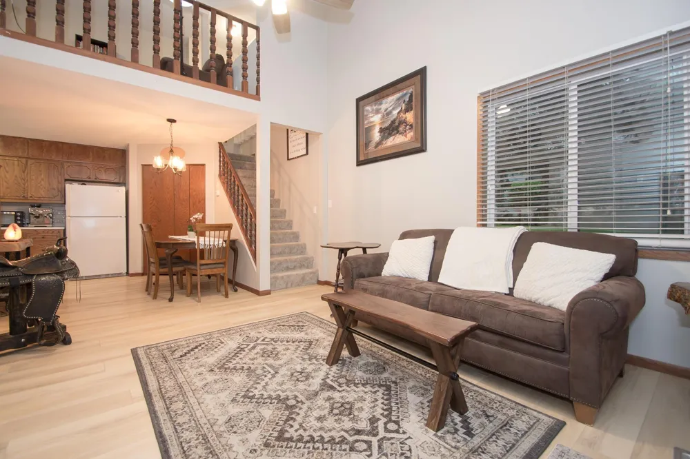 544 Auburn Place NW #H Elk River, MN 55330