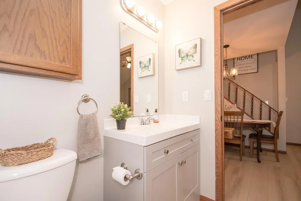 544 Auburn Place NW #H Elk River, MN 55330