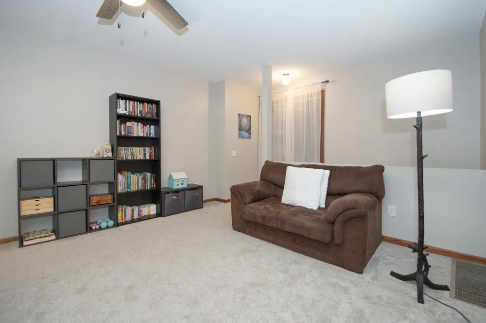 544 Auburn Place NW #H Elk River, MN 55330