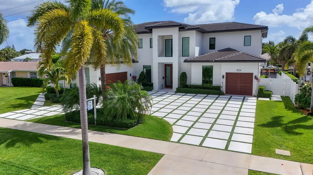 824 Shore Drive North Palm Beach, FL 33408