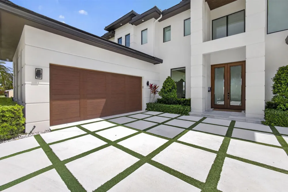 824 Shore Drive North Palm Beach, FL 33408