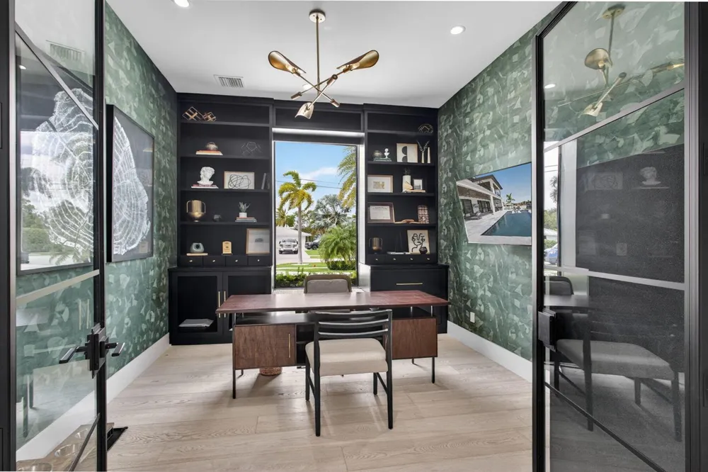 824 Shore Drive North Palm Beach, FL 33408
