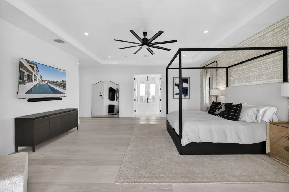 824 Shore Drive North Palm Beach, FL 33408