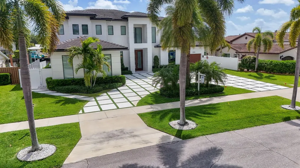 824 Shore Drive North Palm Beach, FL 33408