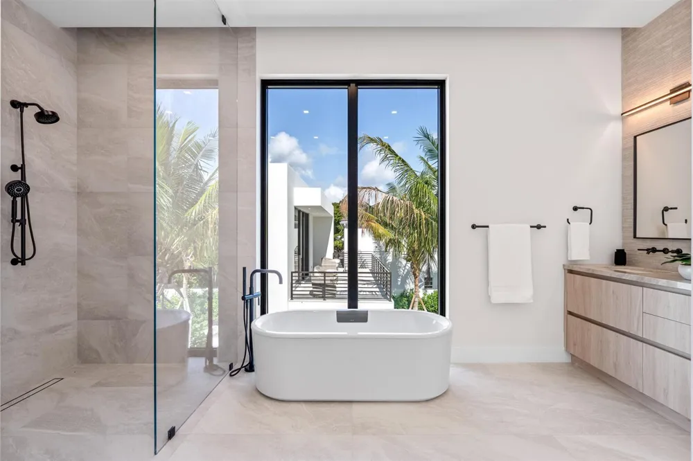 723 Lake Avenue Delray Beach, FL 33483