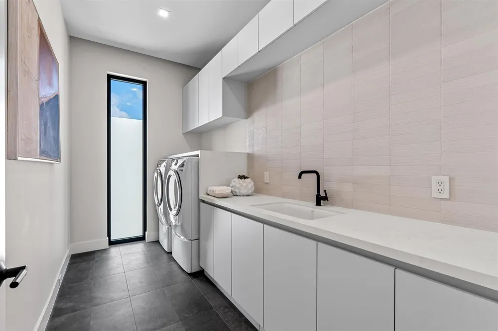 723 Lake Avenue Delray Beach, FL 33483