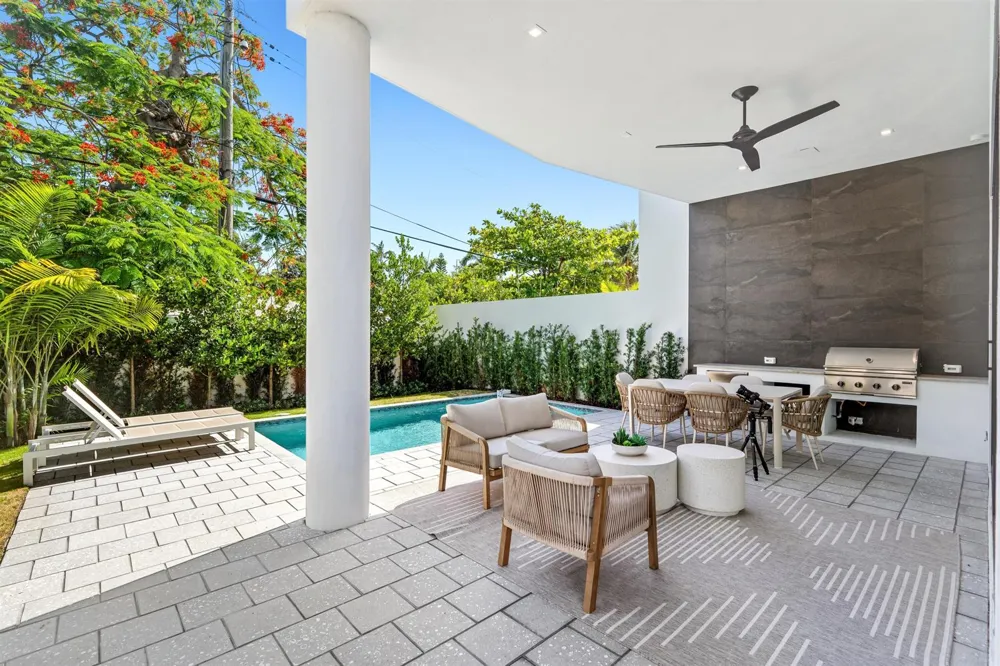 723 Lake Avenue Delray Beach, FL 33483