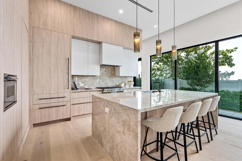 723 Lake Avenue Delray Beach, FL 33483