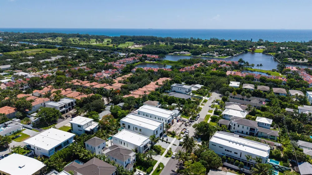 723 Lake Avenue Delray Beach, FL 33483