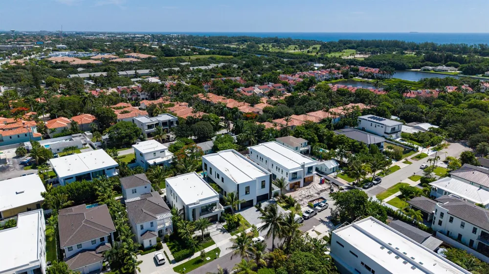 723 Lake Avenue Delray Beach, FL 33483