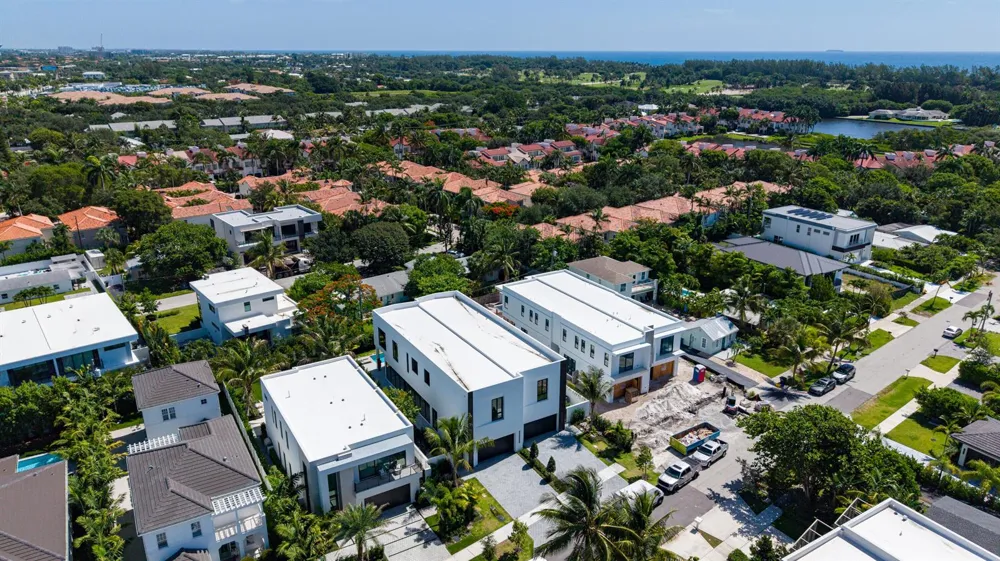 723 Lake Avenue Delray Beach, FL 33483