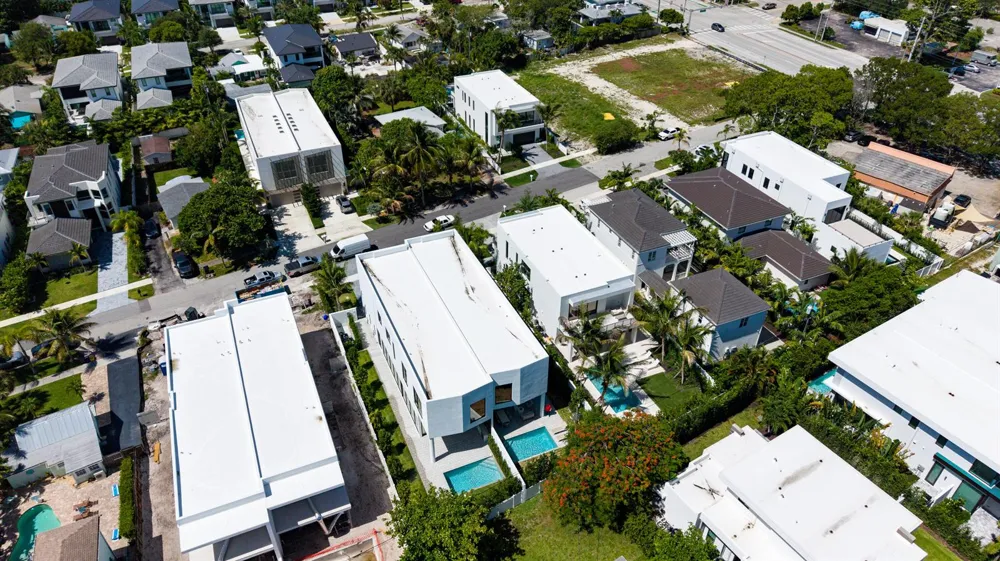 723 Lake Avenue Delray Beach, FL 33483