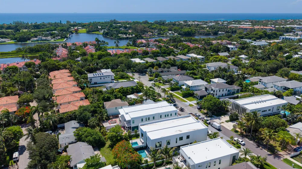 723 Lake Avenue Delray Beach, FL 33483