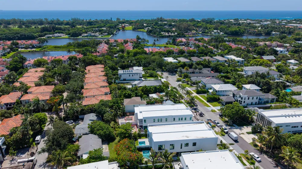 723 Lake Avenue Delray Beach, FL 33483