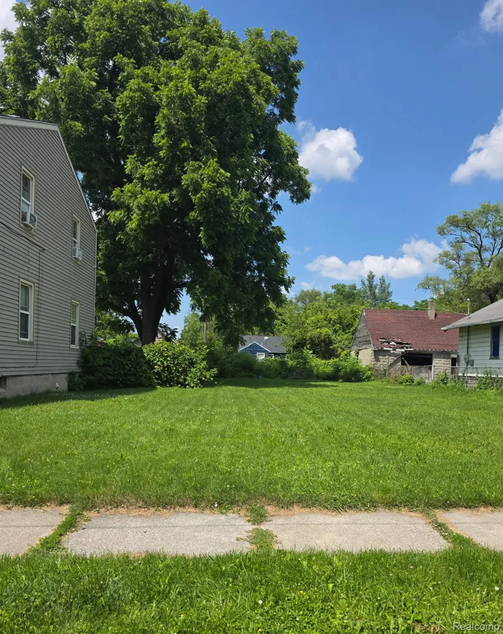 3407 Fulton Street Saginaw City, MI 48601