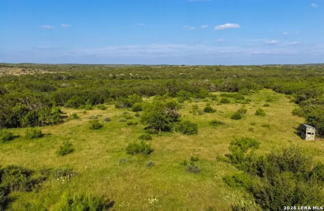 6824 SD 28570 Rocksprings, TX 78880