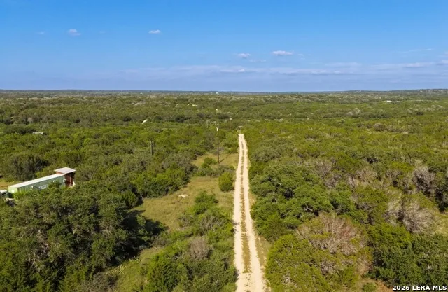 6824 SD 28570 Rocksprings, TX 78880