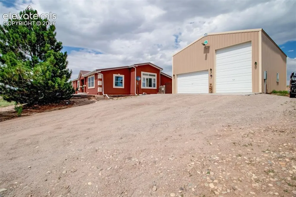 14335 Whistling Hills Lane Colorado Springs, CO 80928