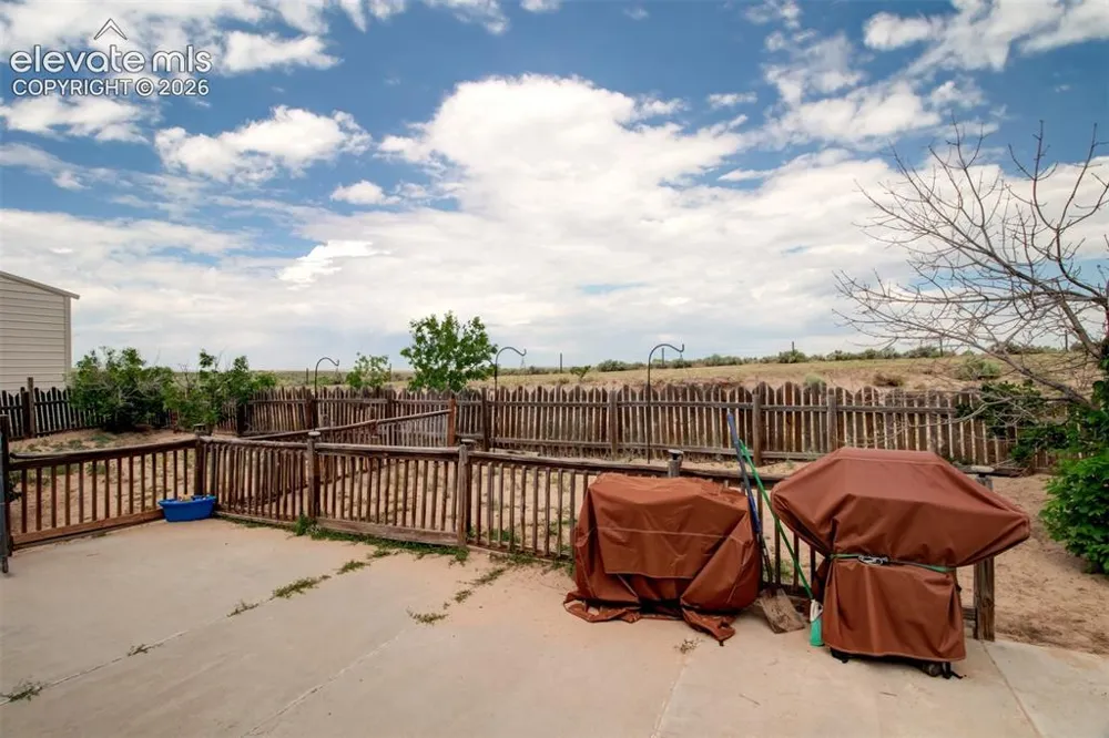 14335 Whistling Hills Lane Colorado Springs, CO 80928