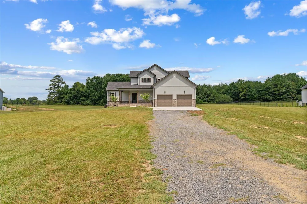 1067 Tucker School Road Cohutta, GA 30710