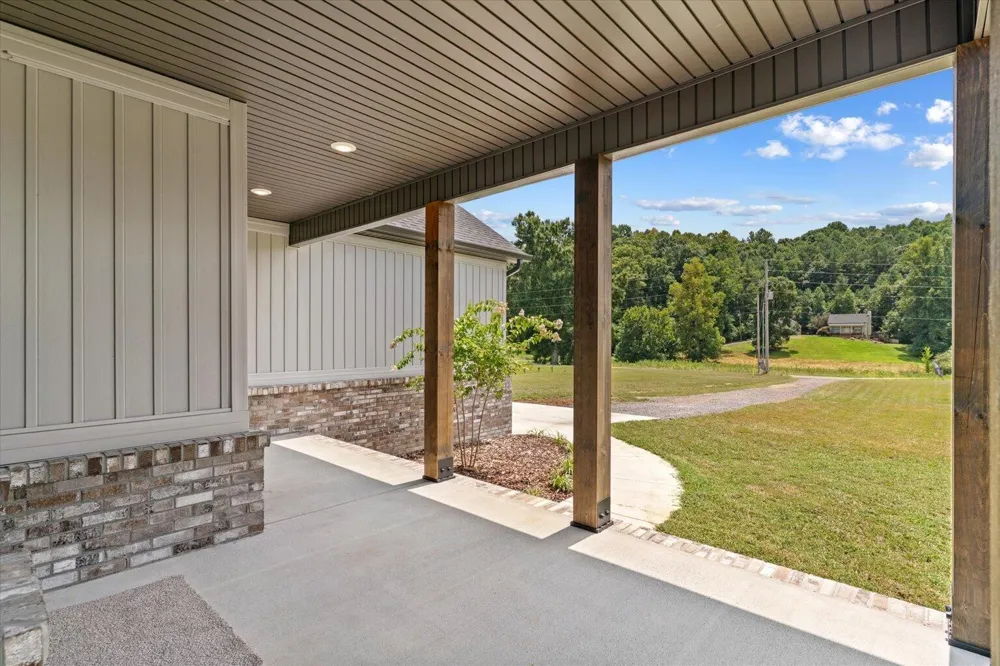 1067 Tucker School Road Cohutta, GA 30710