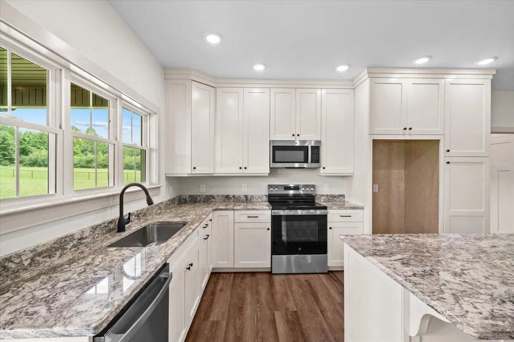 1067 Tucker School Road Cohutta, GA 30710