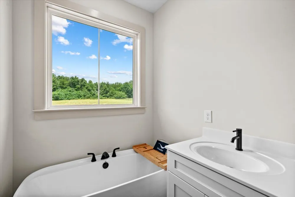 1067 Tucker School Road Cohutta, GA 30710