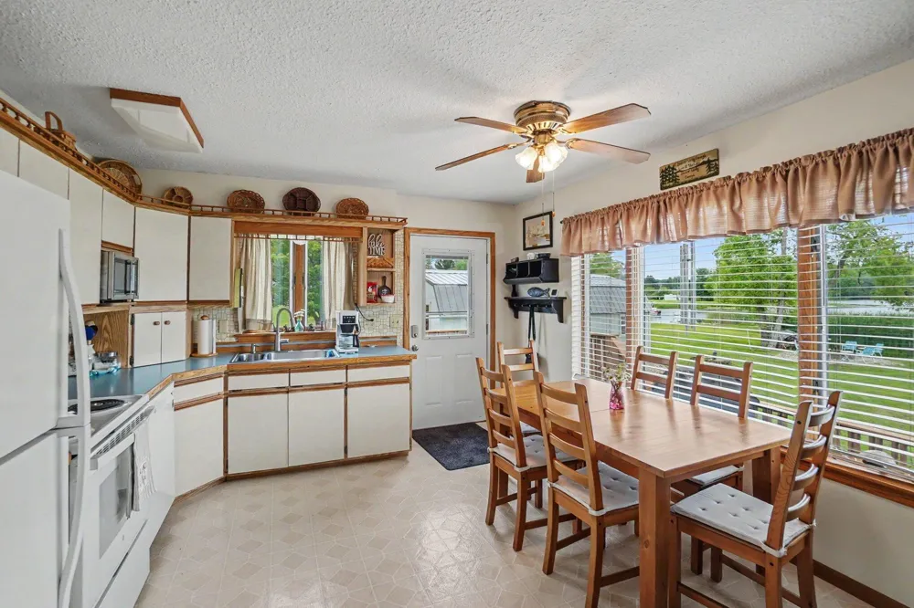 3452 W Lake Drive Orient Township, MI 49679