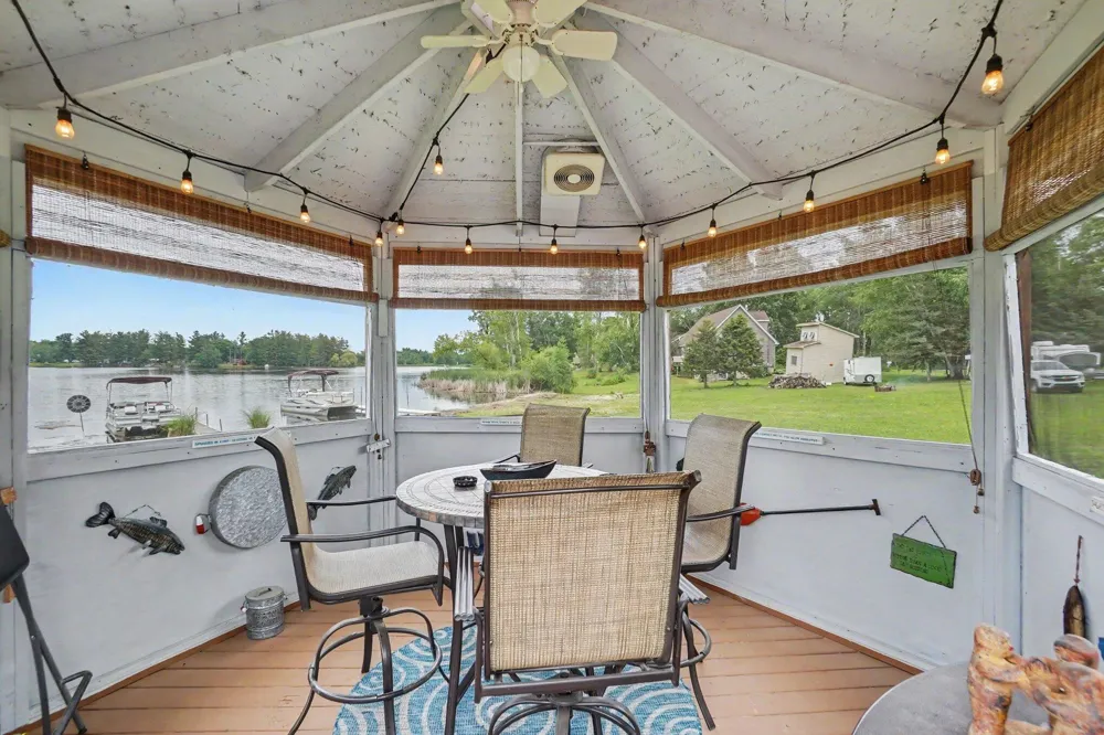 3452 W Lake Drive Orient Township, MI 49679