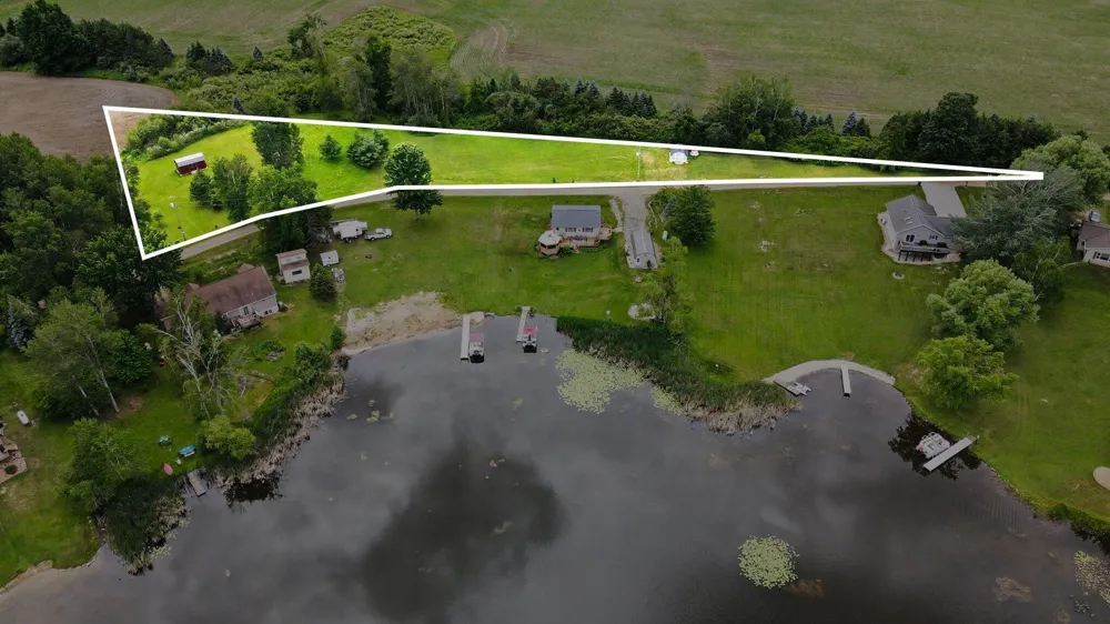 3452 W Lake Drive Orient Township, MI 49679