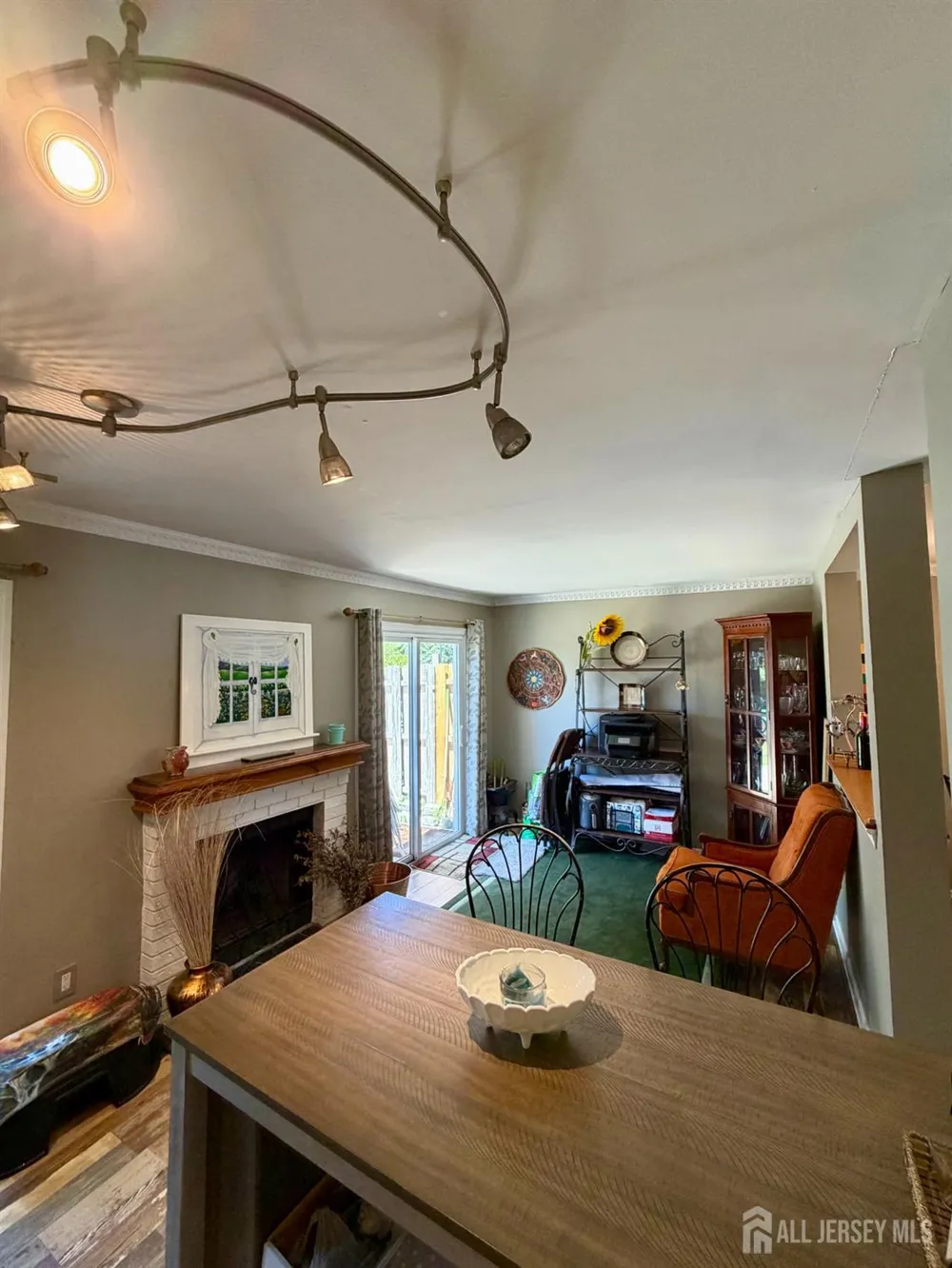 121 Joan Court Jackson, NJ 08527
