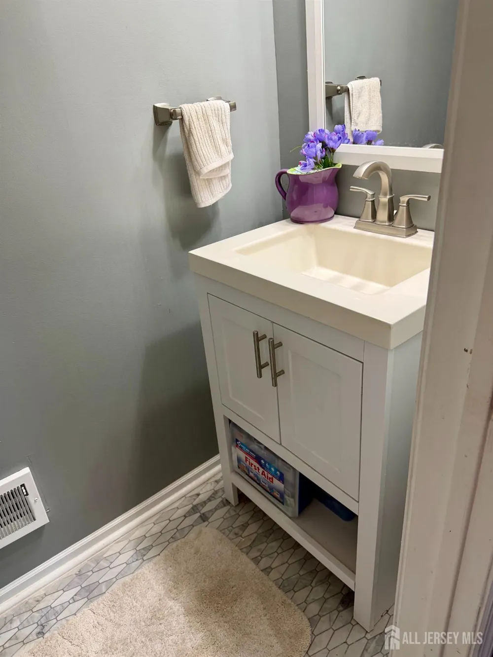 121 Joan Court Jackson, NJ 08527