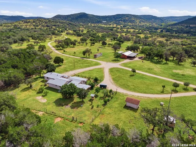 18954 STATE HIGHWAY 16 N Medina, TX 78055